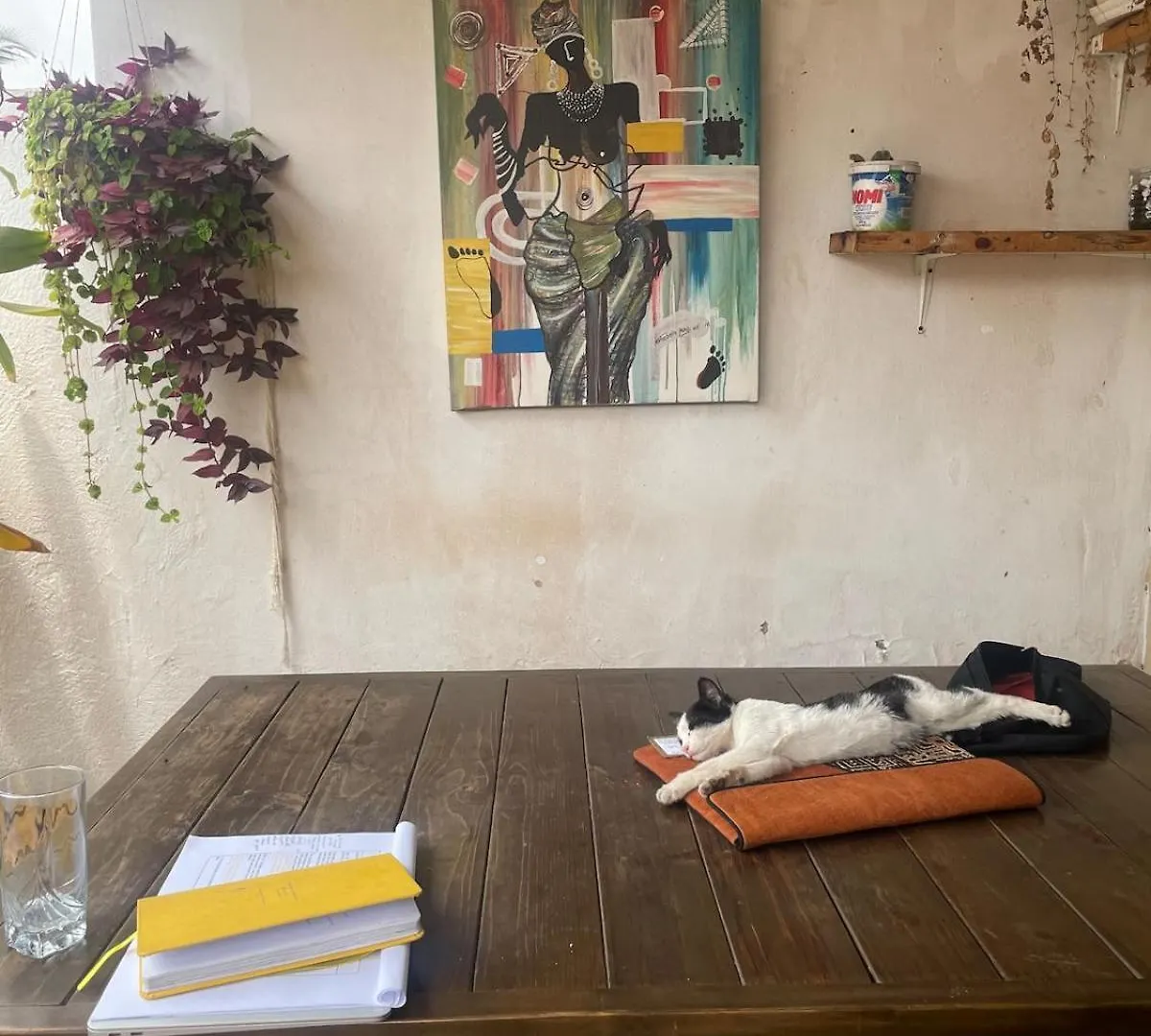 Artist Oasis Home カンパラ ウガンダ